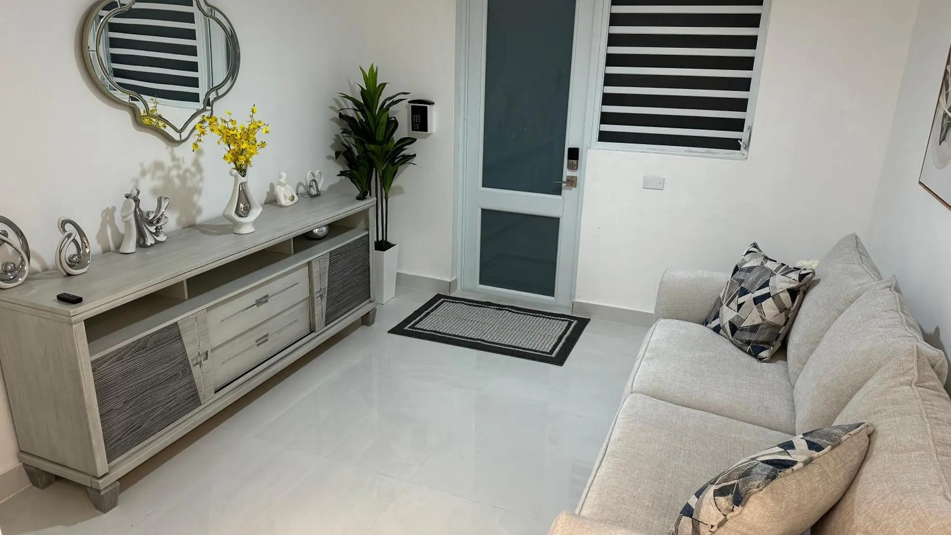 Casa Mi Luz Ilumina Tu Estancia Con Elegancia Y Confort En San Juan Hébergement de vacances
